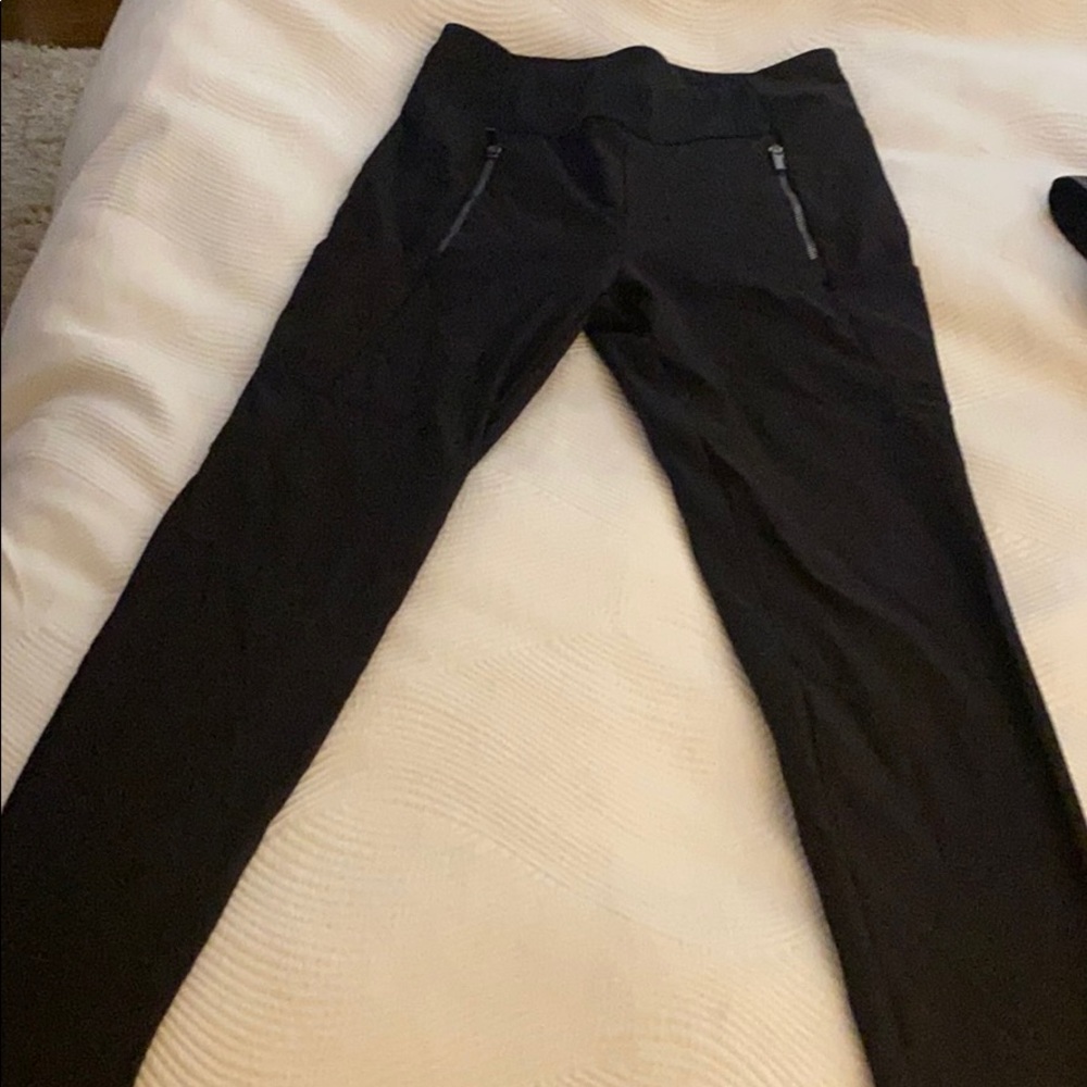 Athleta nylon / spandex black pants.